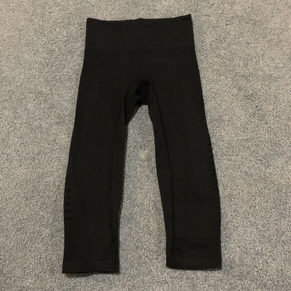 Athleta Cropped Leggings XS Black Mesh Panels Pocket Wide High Waist - Picture 2 of 8
